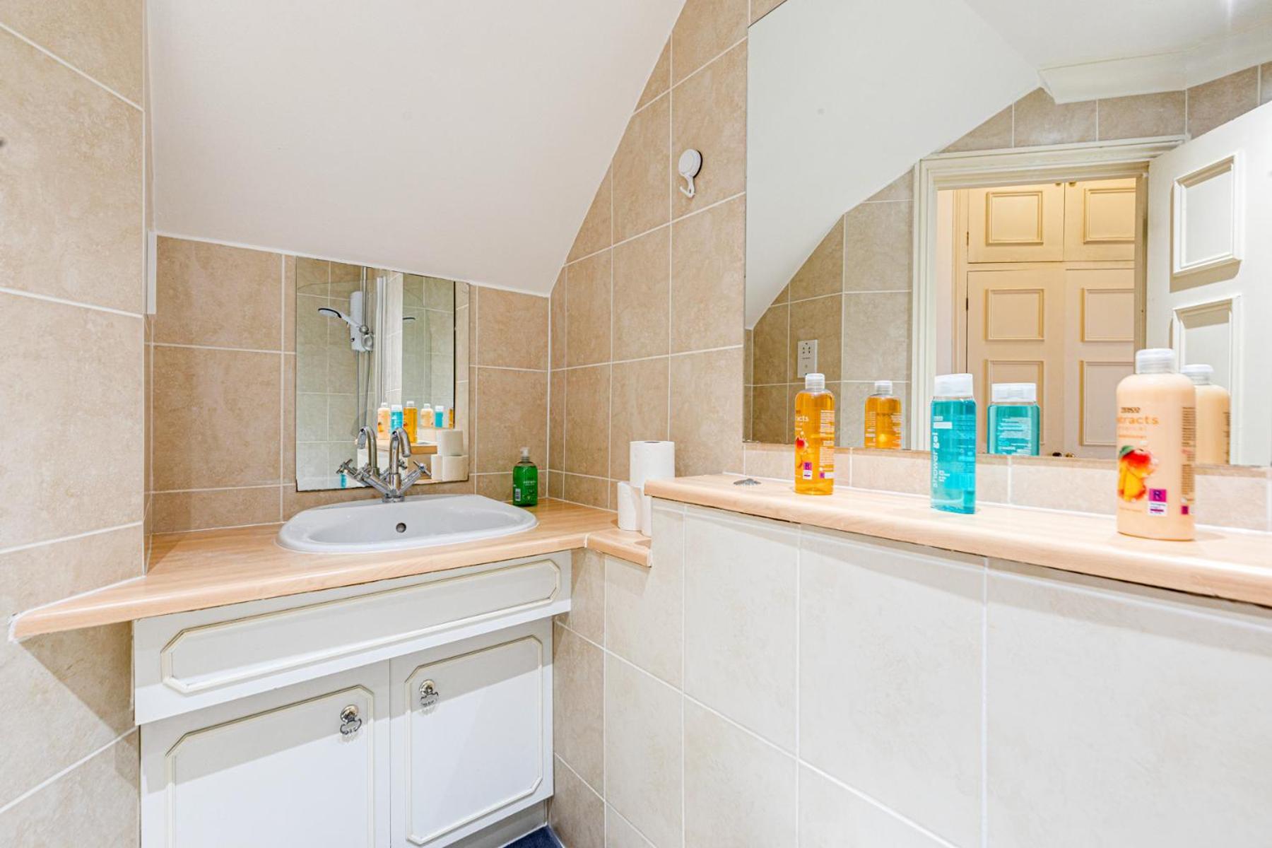 Luxstay2 Earls Court Apartment - Sleeps Up To 8 런던 외부 사진